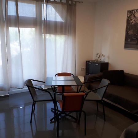 Kertvárosi Apartman II Tiszaújváros Esterno foto