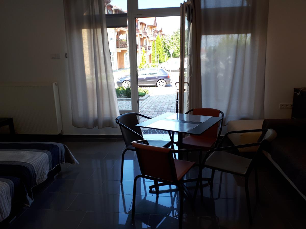 Kertvárosi Apartman II Tiszaújváros Esterno foto